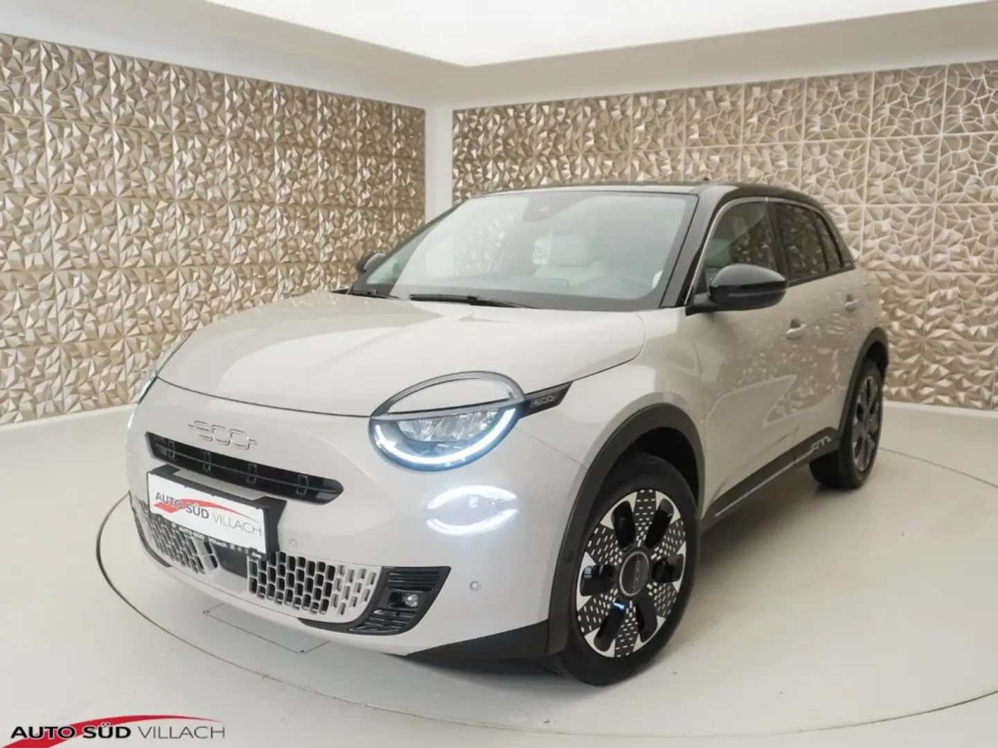 Fiat 600 Hybrid-LA PRIMA T-Gen3 145 Schwarz - 1