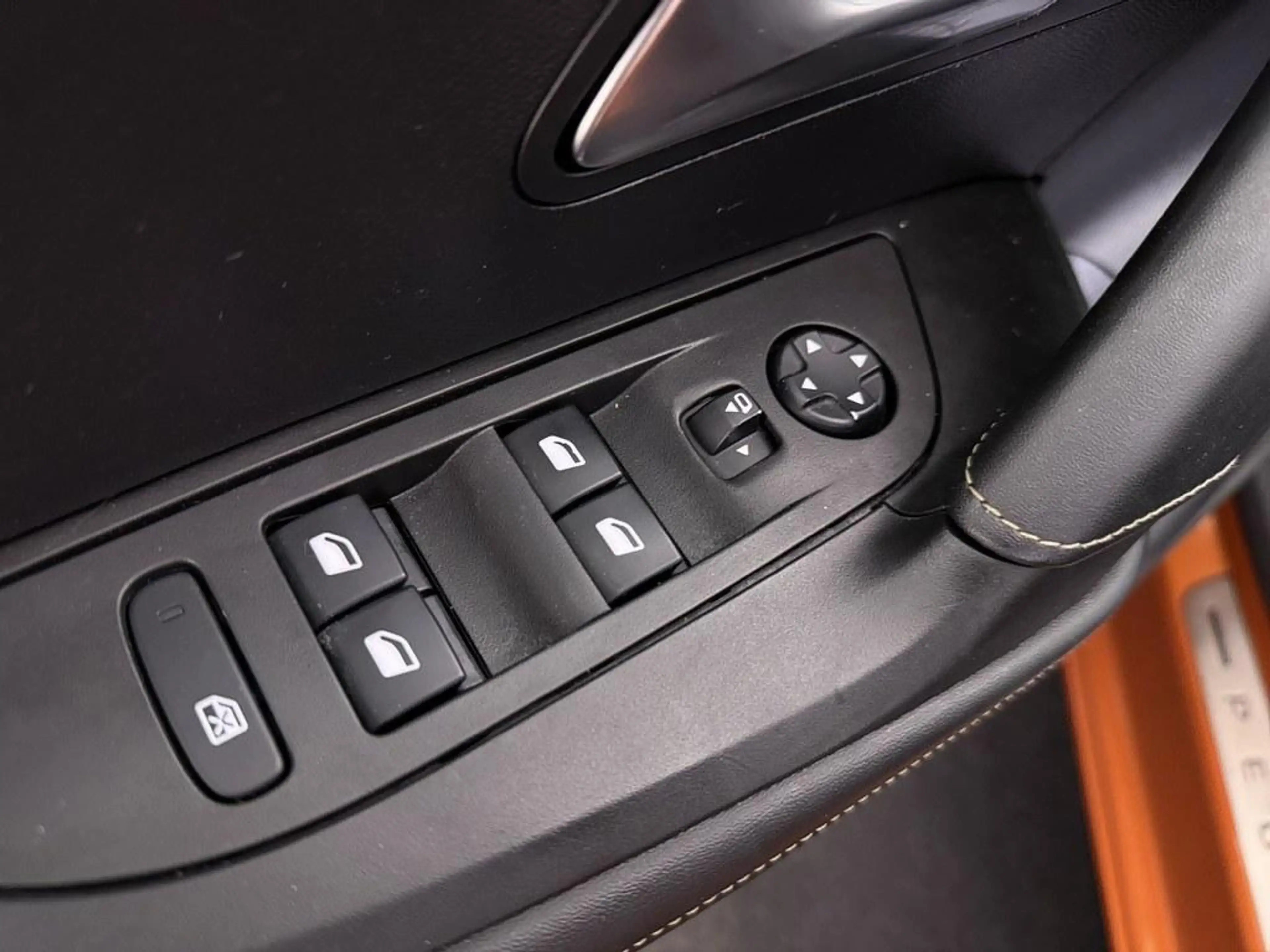 Peugeot e-2008 EV GT 50 kWh Pano/Led/Nav/Camera/Vc/H.Leder/Ecc/ K — photo 8