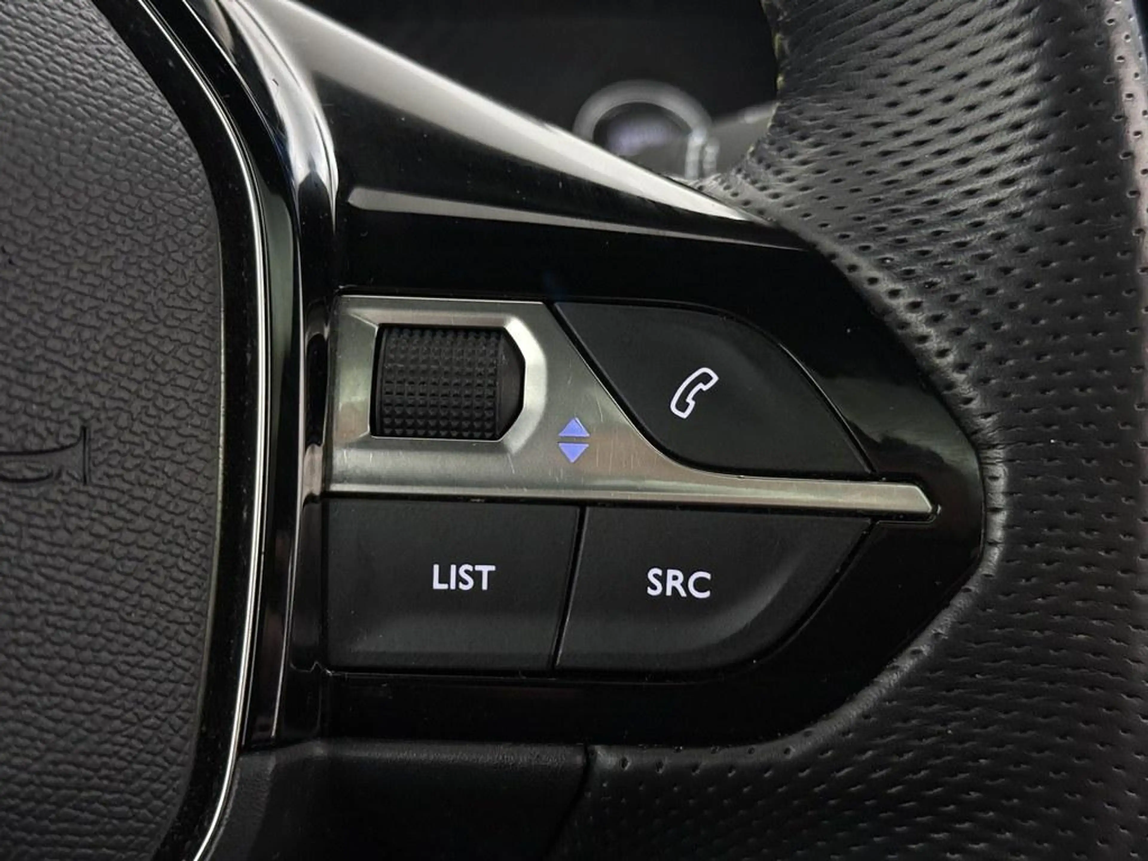Peugeot e-2008 EV GT 50 kWh Pano/Led/Nav/Camera/Vc/H.Leder/Ecc/ K — photo 10