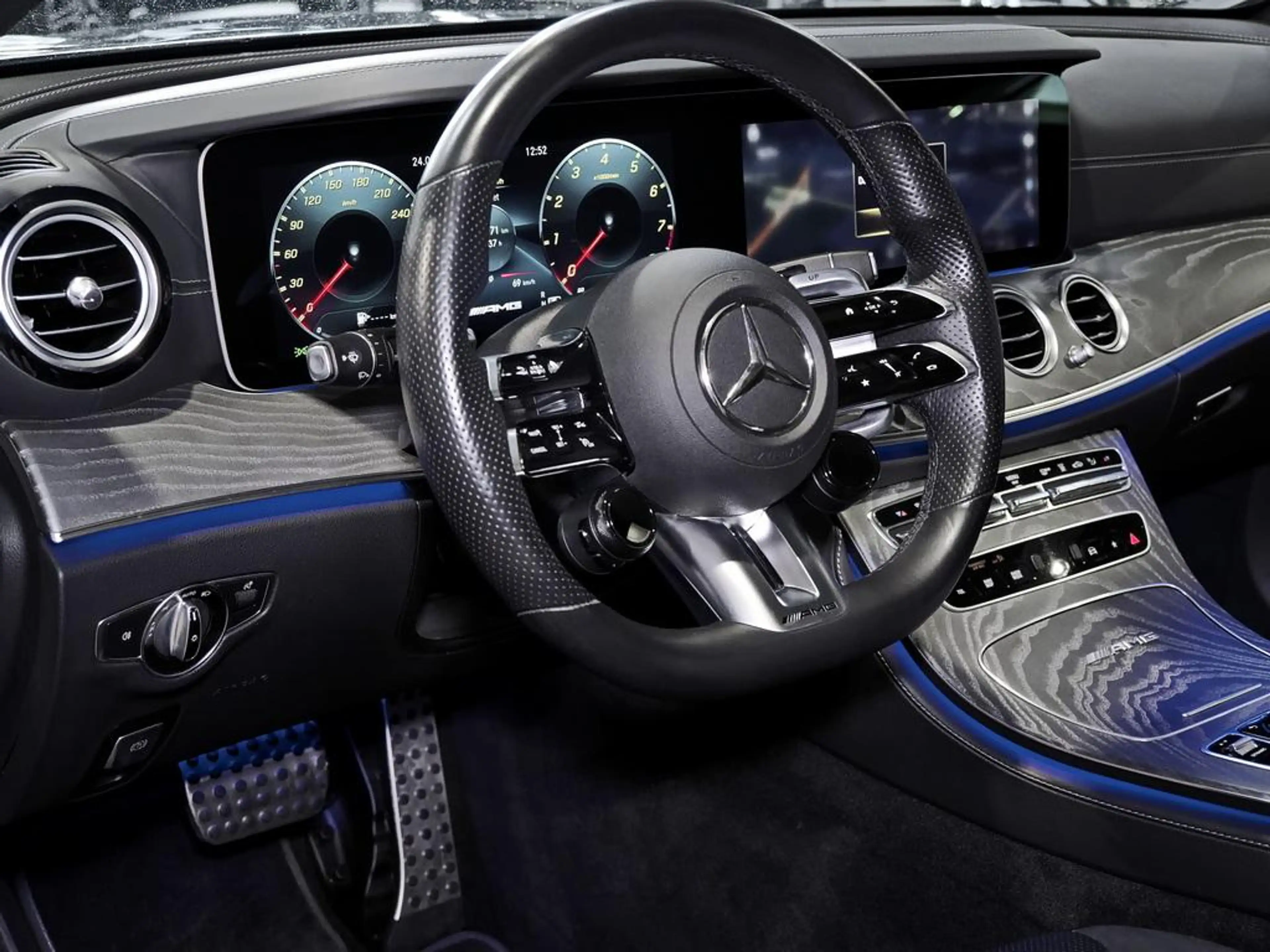 Mercedes-Benz E 63 AMG E 63 S AMG T 4M NIGHT DRIVERS-P. PANO BURMESTER — photo 10