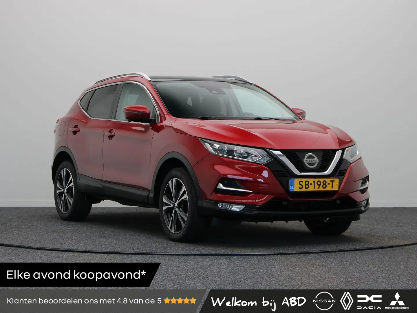 Nissan Qashqai 1.6 N-Connecta | Panoramisch vast glazen dak | 360 Rood - 1