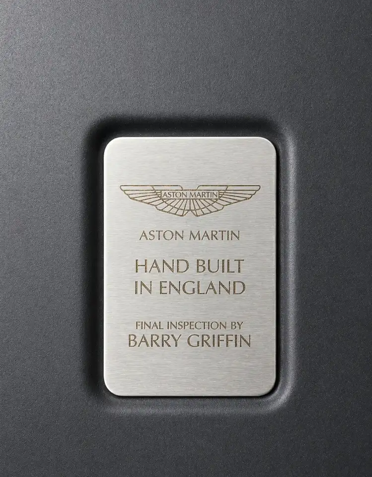 Aston Martin Vantage снимка Aston Martin Vantage