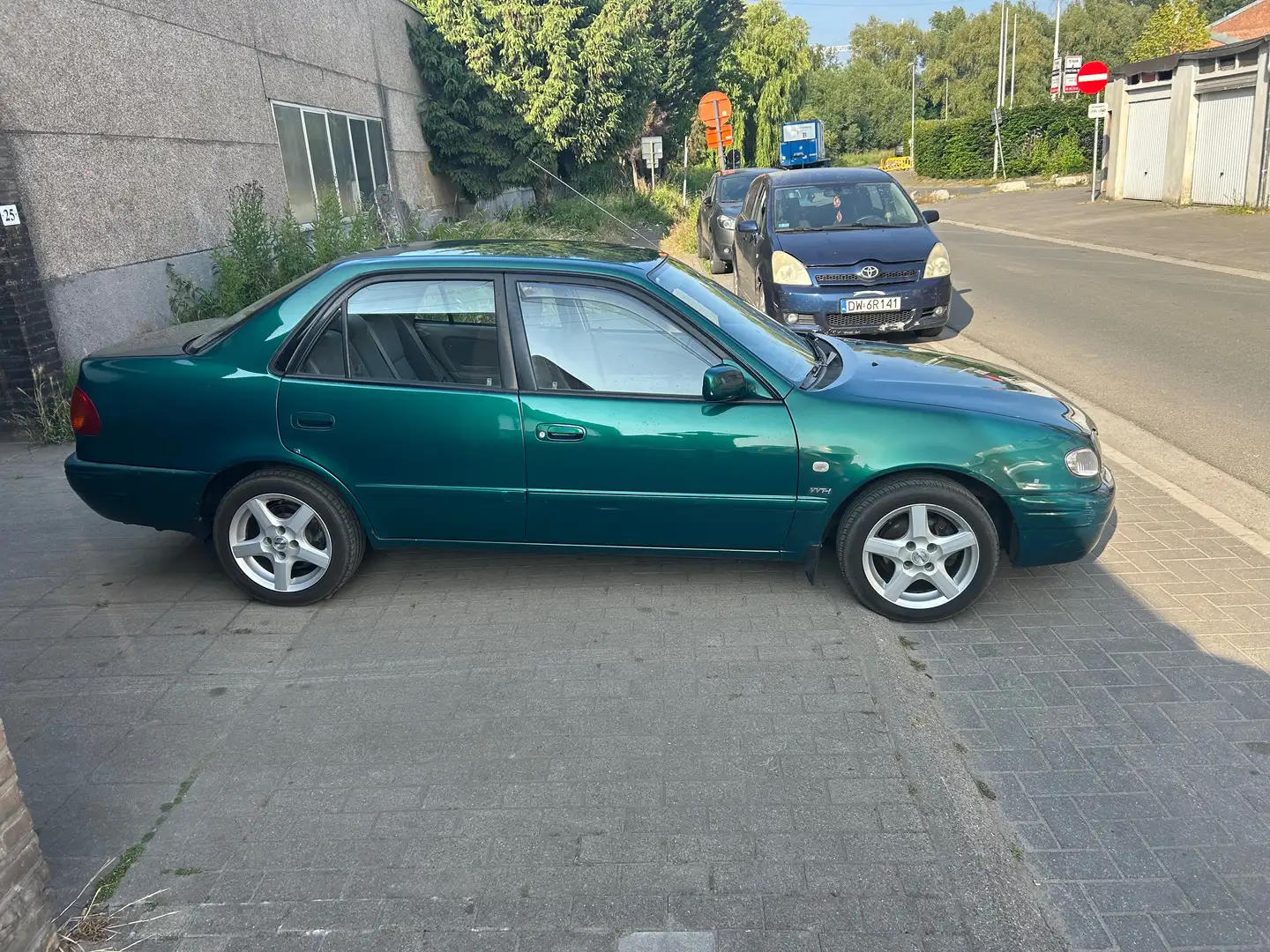 Toyota Corolla 1.6i VVT-i AIRCO JANTE ALUMINIUM Sol Yeşil - 1