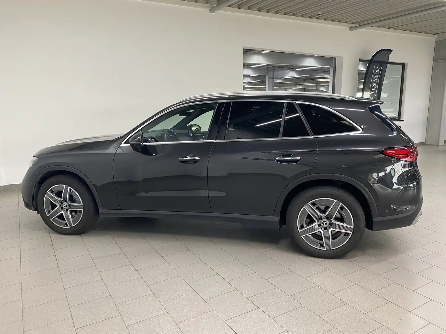Mercedes-Benz GLC 300 4M AMG+DIS+360°+DIGITAL+AMBIENTE+KEYLESS Grau - 2