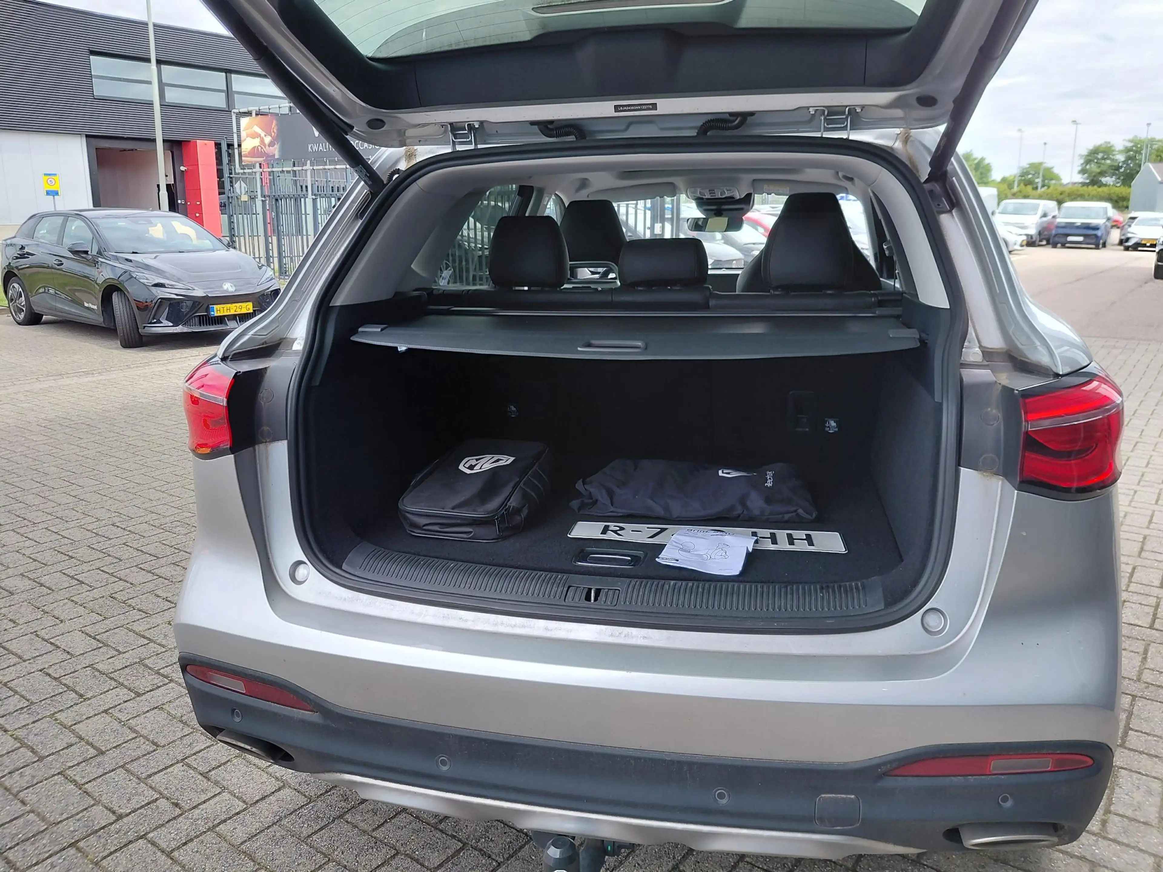 MG EHS 1.5 TGDI Luxury PHEV | Trekhaak | Apple carplay | — photo 4