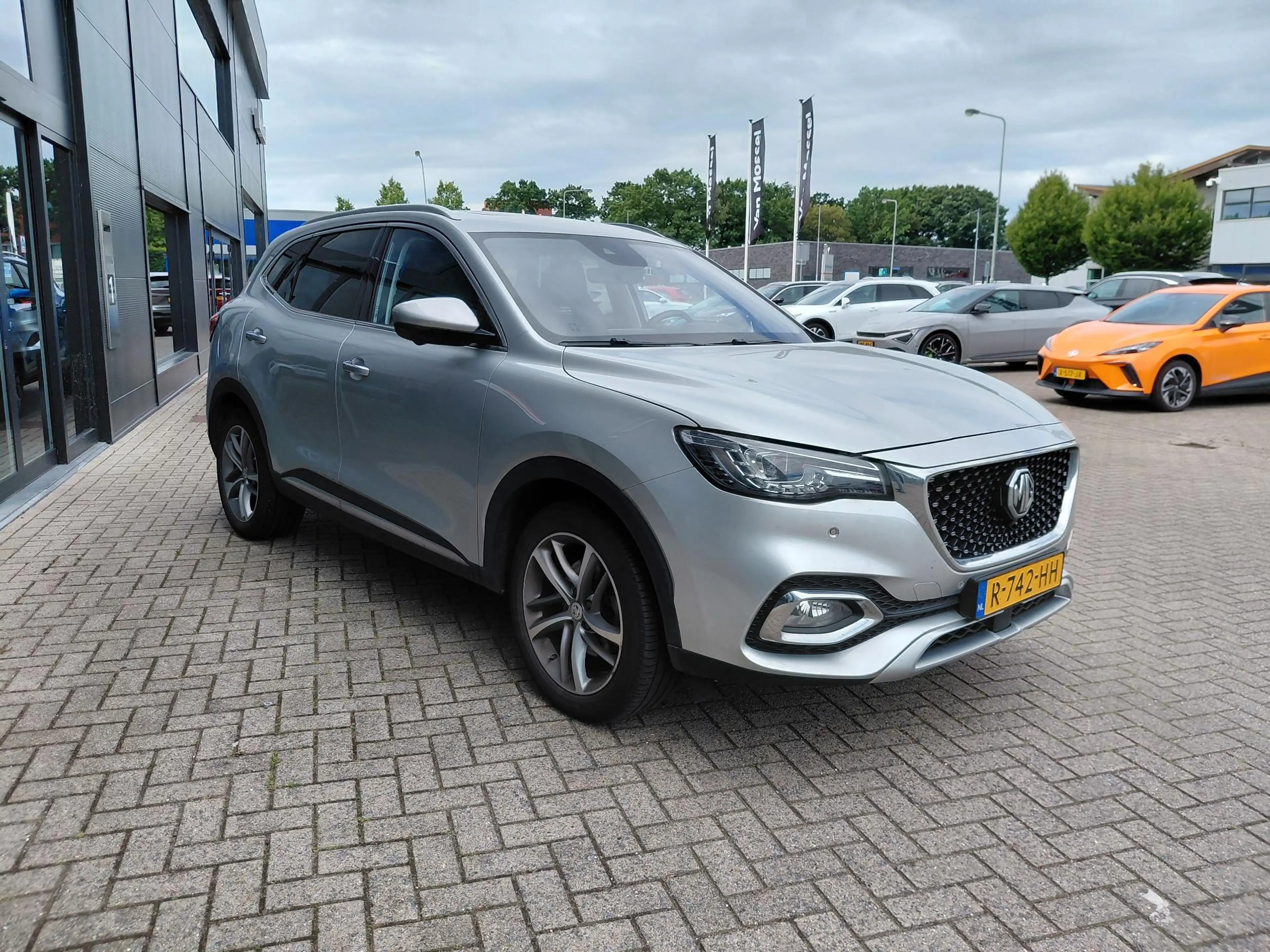MG EHS 1.5 TGDI Luxury PHEV | Trekhaak | Apple carplay | — photo 7