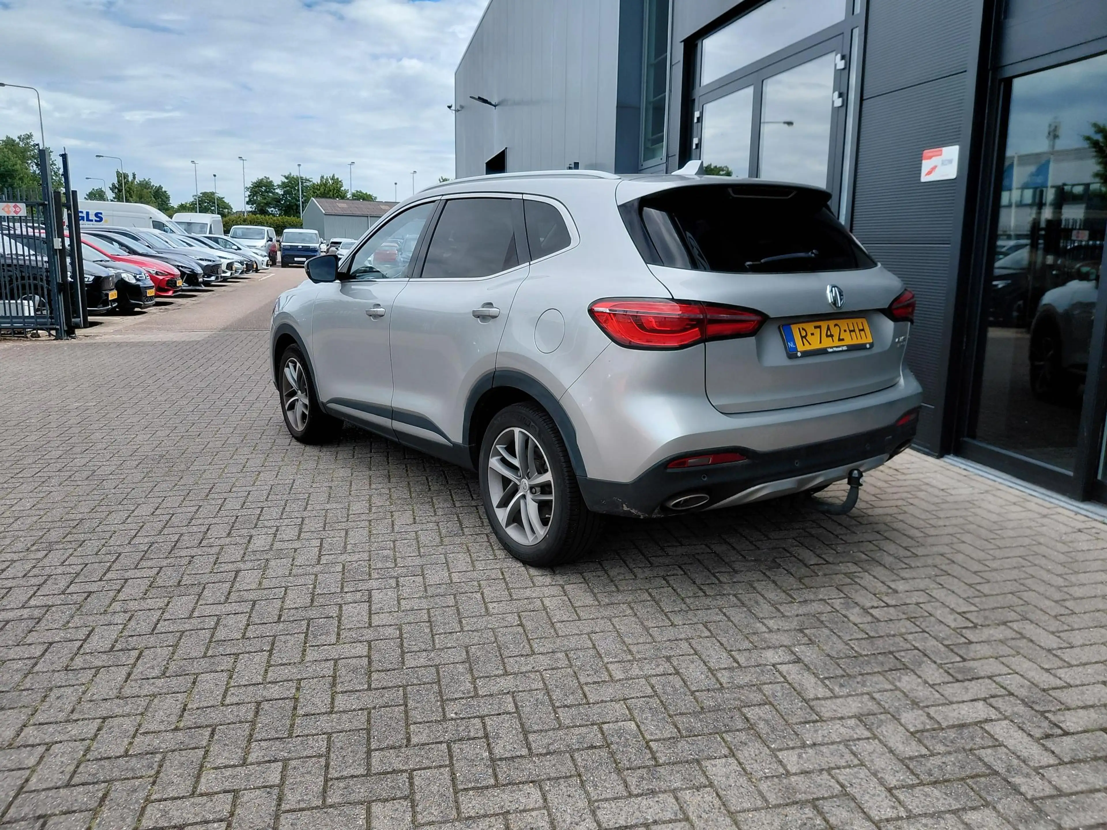 MG EHS 1.5 TGDI Luxury PHEV | Trekhaak | Apple carplay | — photo 2