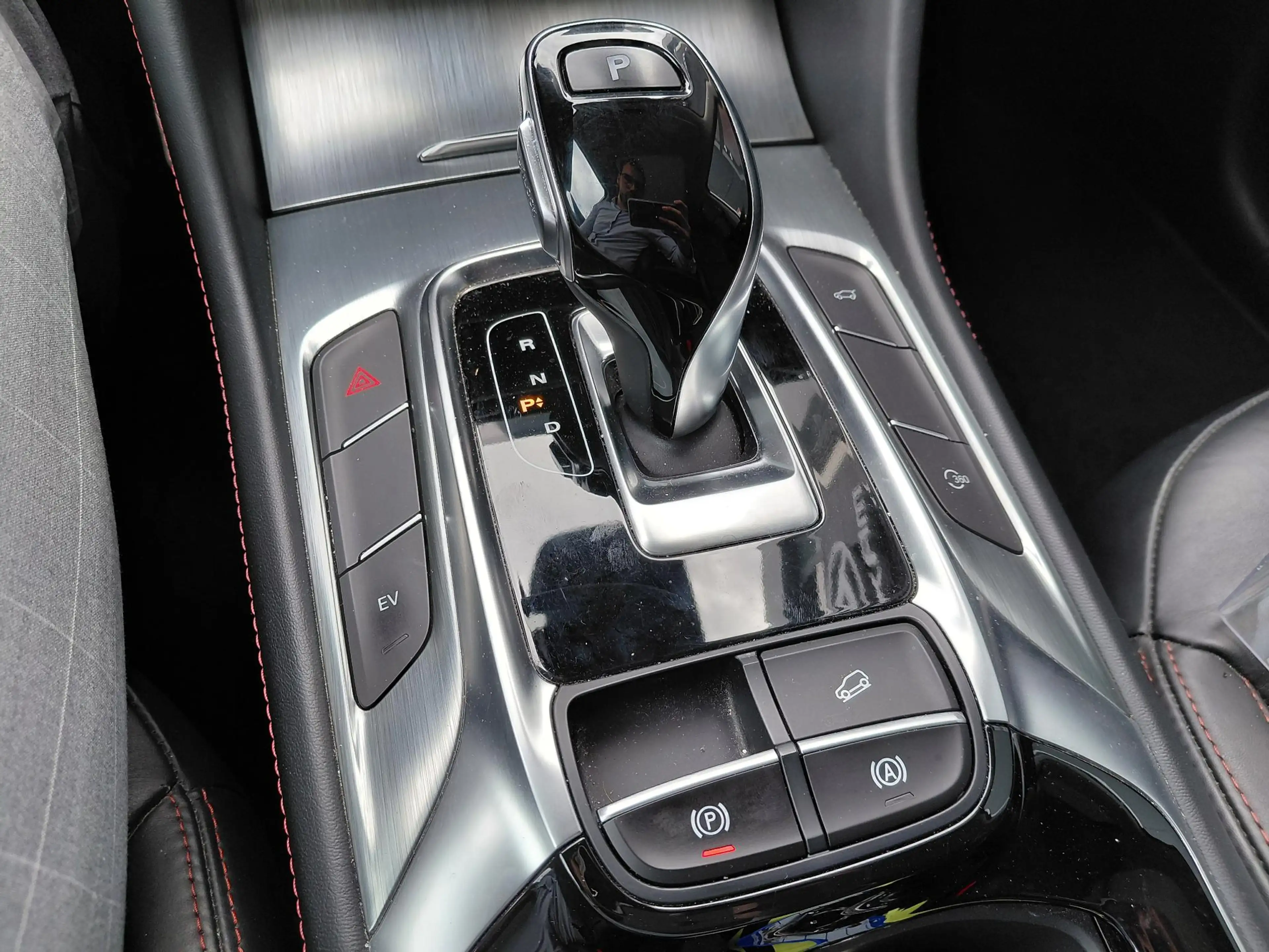 MG EHS 1.5 TGDI Luxury PHEV | Trekhaak | Apple carplay | — photo 12
