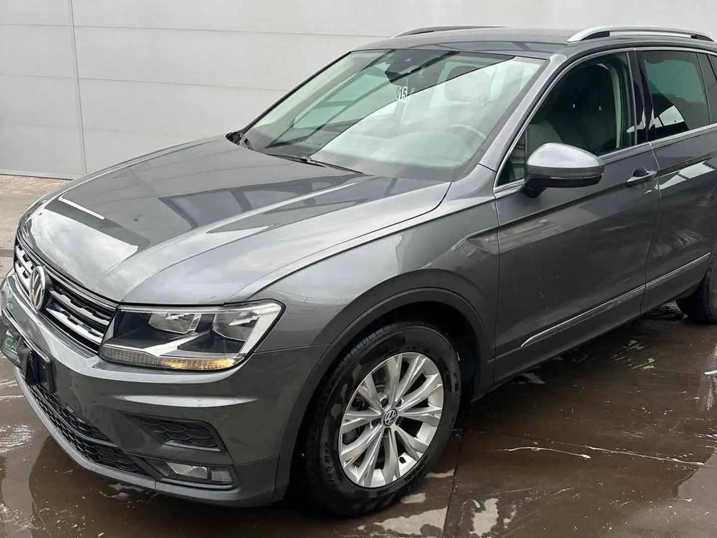 Volkswagen Tiguan Tiguan 2.0 tdi Business 150cv dsg siva - 2