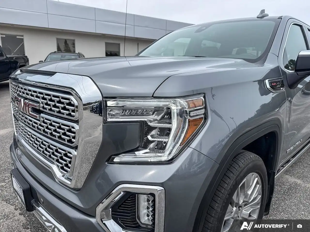 GMC Sierra 1500 снимка GMC Sierra 1500
