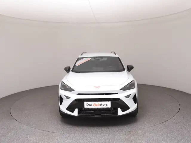 Cupra Formentor view 3