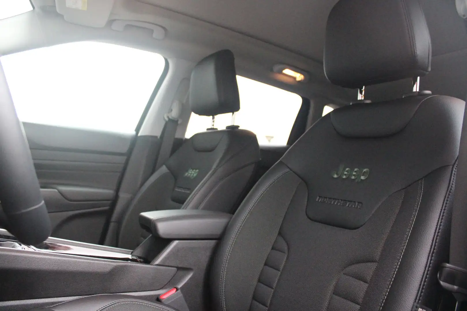 Jeep Compass 1.5T 142PK e-Hybrid NORTH STAR | SCHUIF/KANTEL DAK Grün - 2