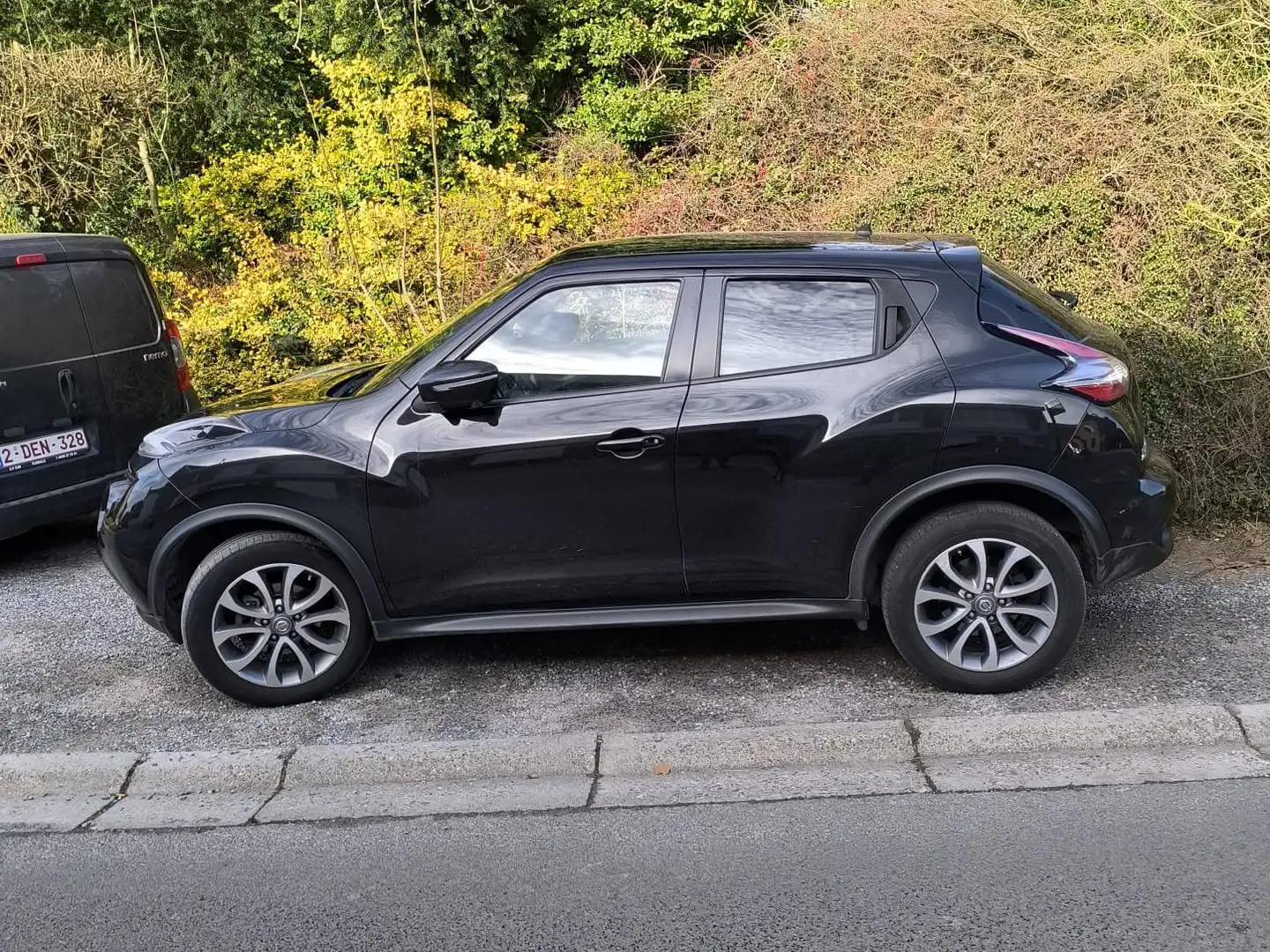 Nissan Juke Juke 1.2 DIG-T 2WD N-Connecta Noir - 2