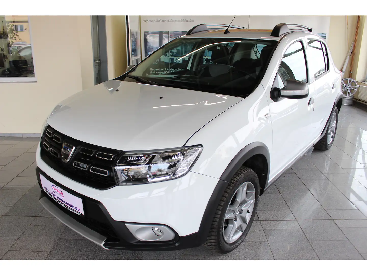 Dacia Sandero Prestige Top-Ausstattung,Nur 13320 KM Weiß - 1
