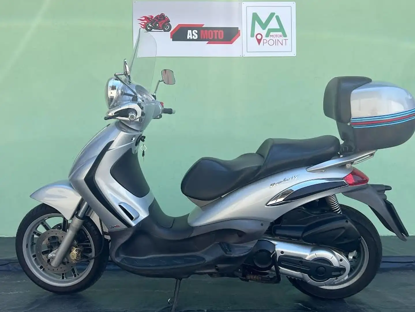 Piaggio Beverly 500 Grijs - 1
