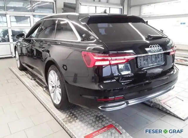 Audi A6 view 4