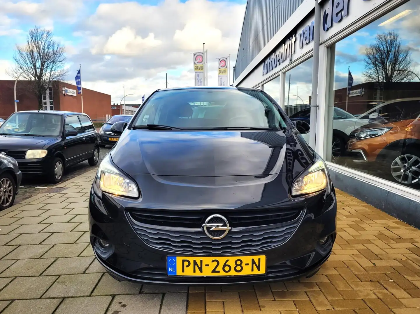 Opel Corsa 1.4 Color Edition / Automaat / Cruise Control / Ai Zwart - 2