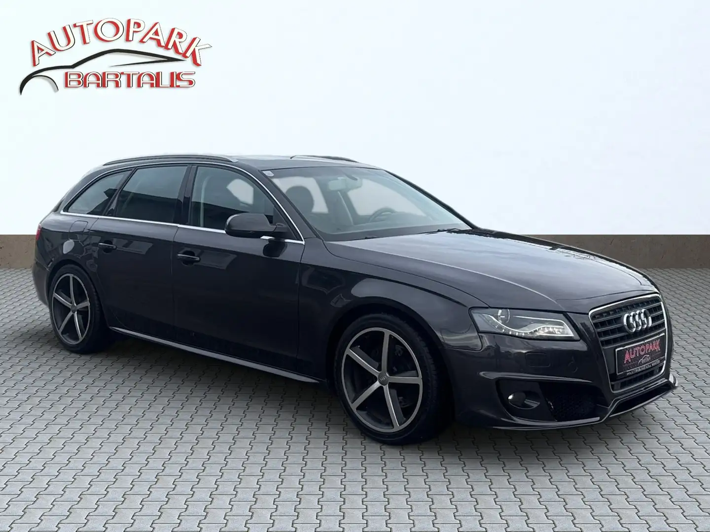 Audi A4 Attraction**NAVI**PANORAMA** Grau - 2