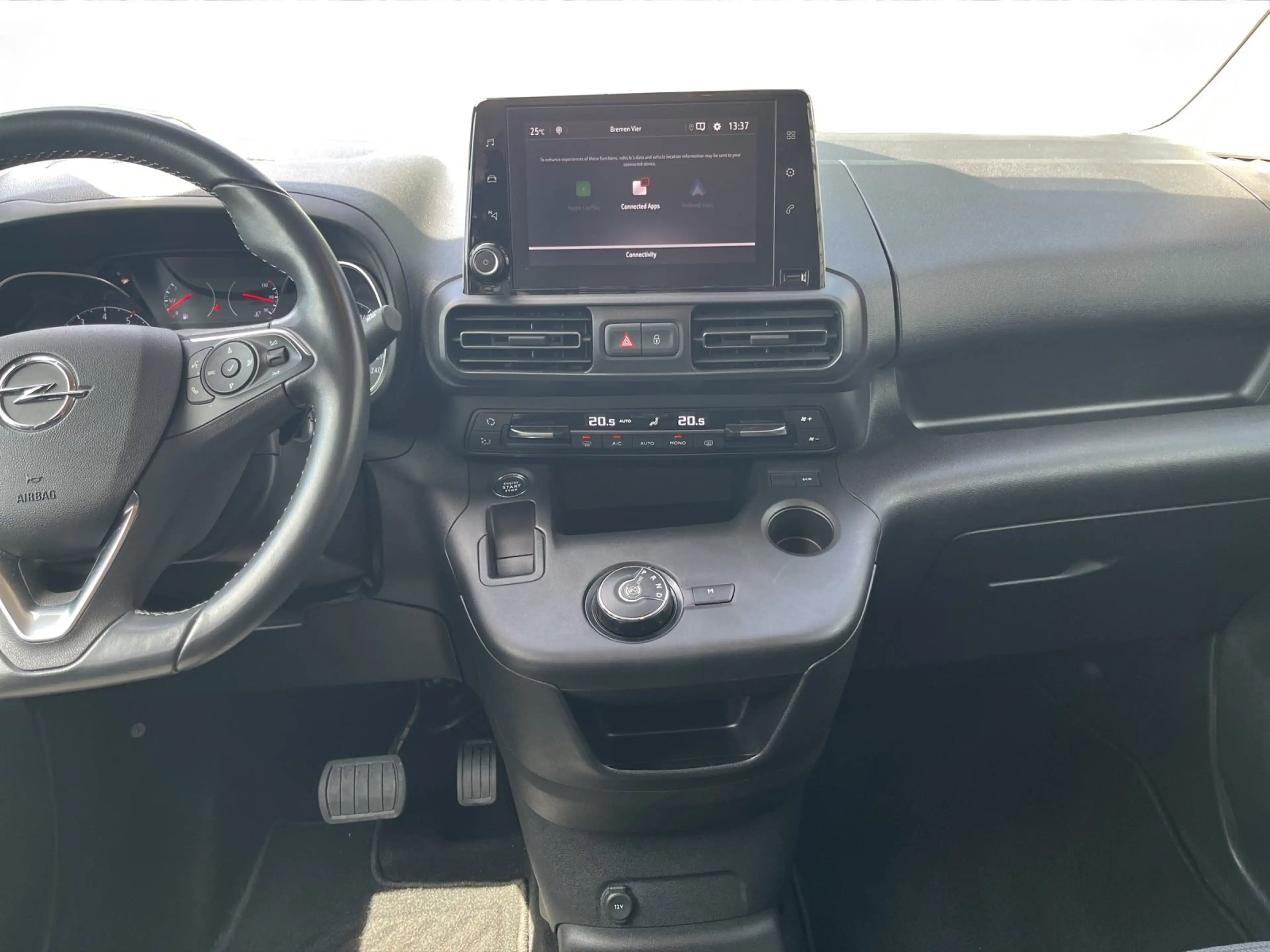 Opel Combo Life Elegance 1,2 Turbo Navi+RFK+SHZ+LM — photo 15