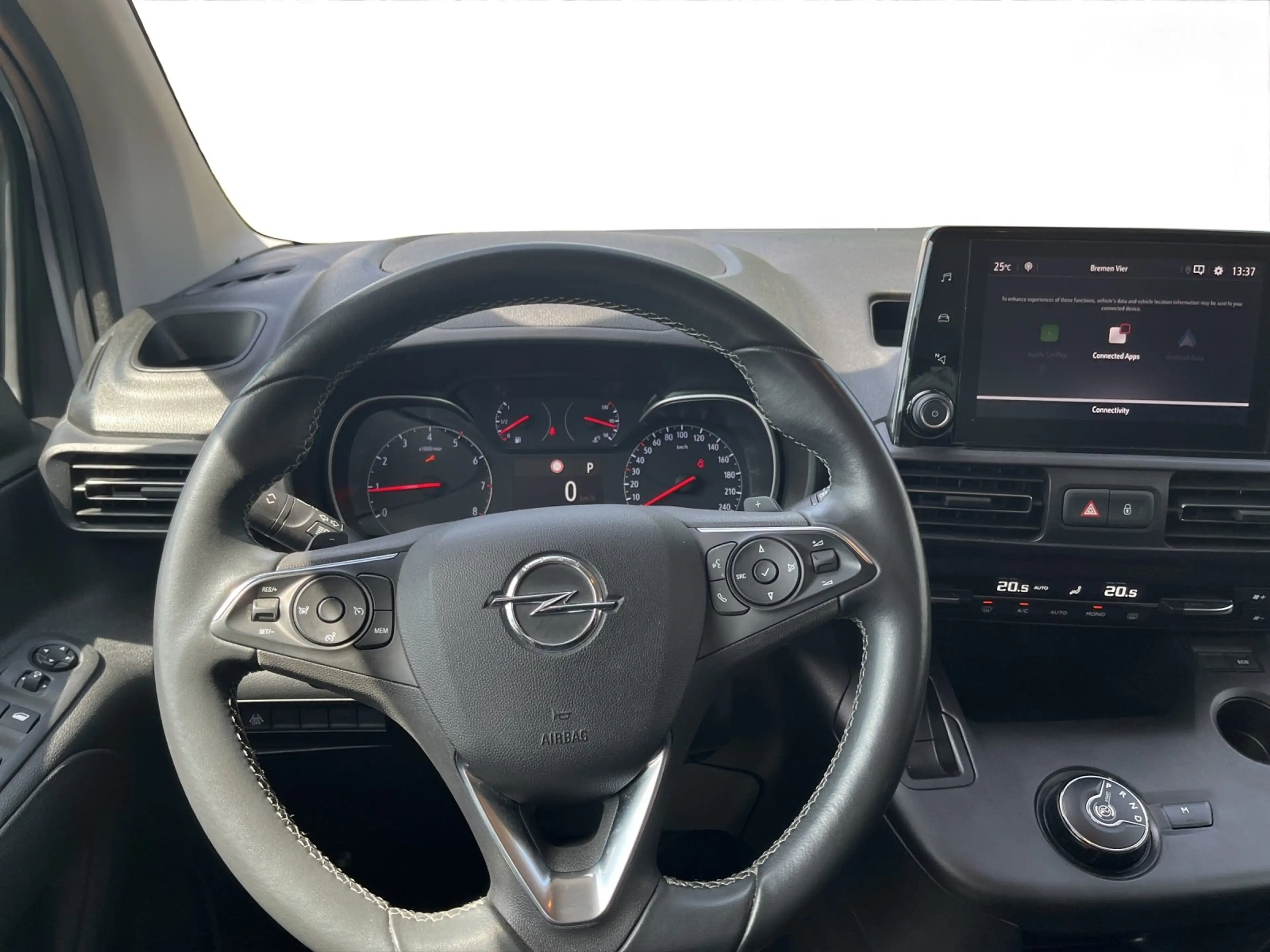Opel Combo Life Elegance 1,2 Turbo Navi+RFK+SHZ+LM — photo 13