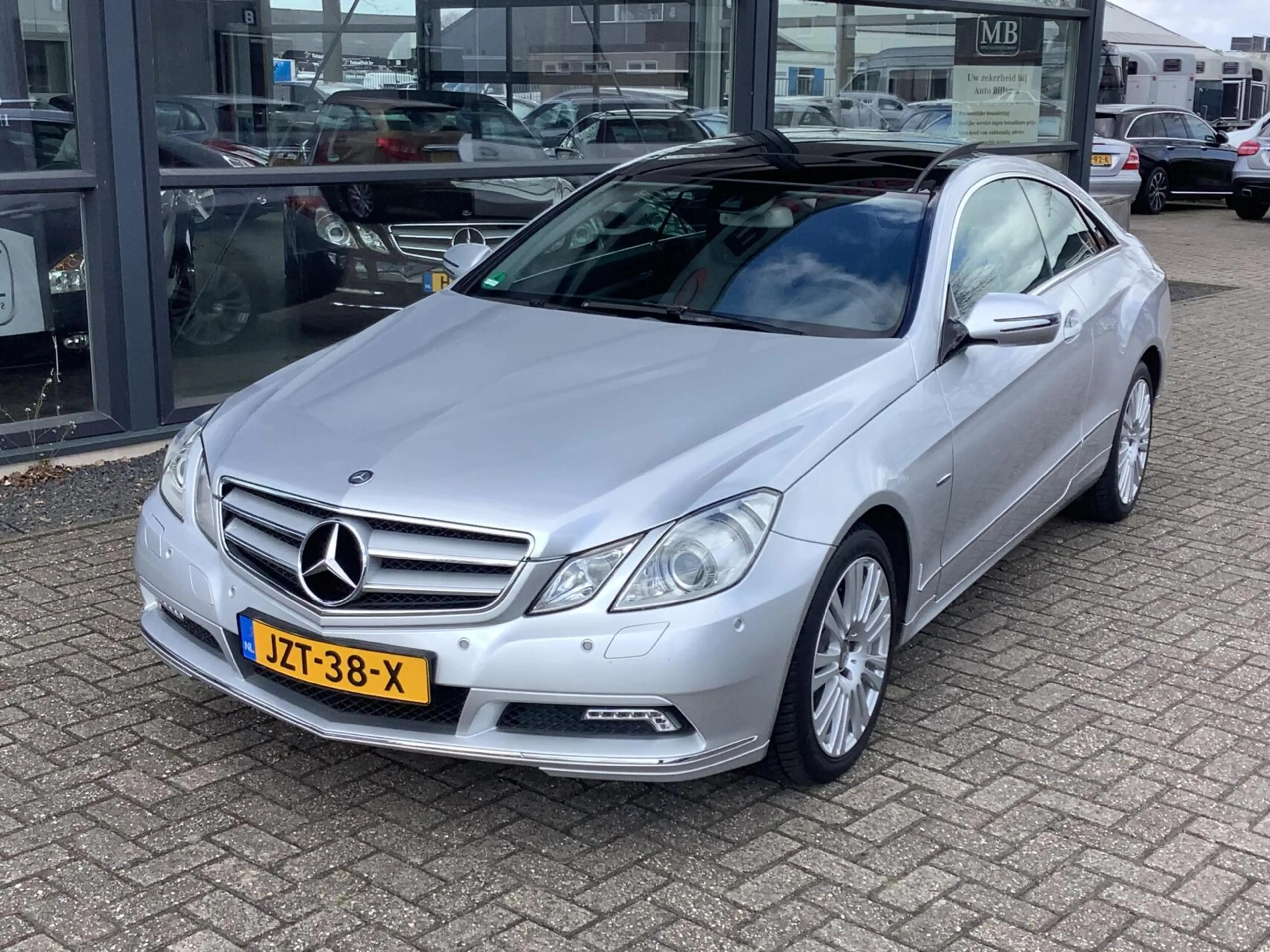 Mercedes-Benz E 250 Coupé CGI Avantgarde automaat Panorama dak, — photo 2