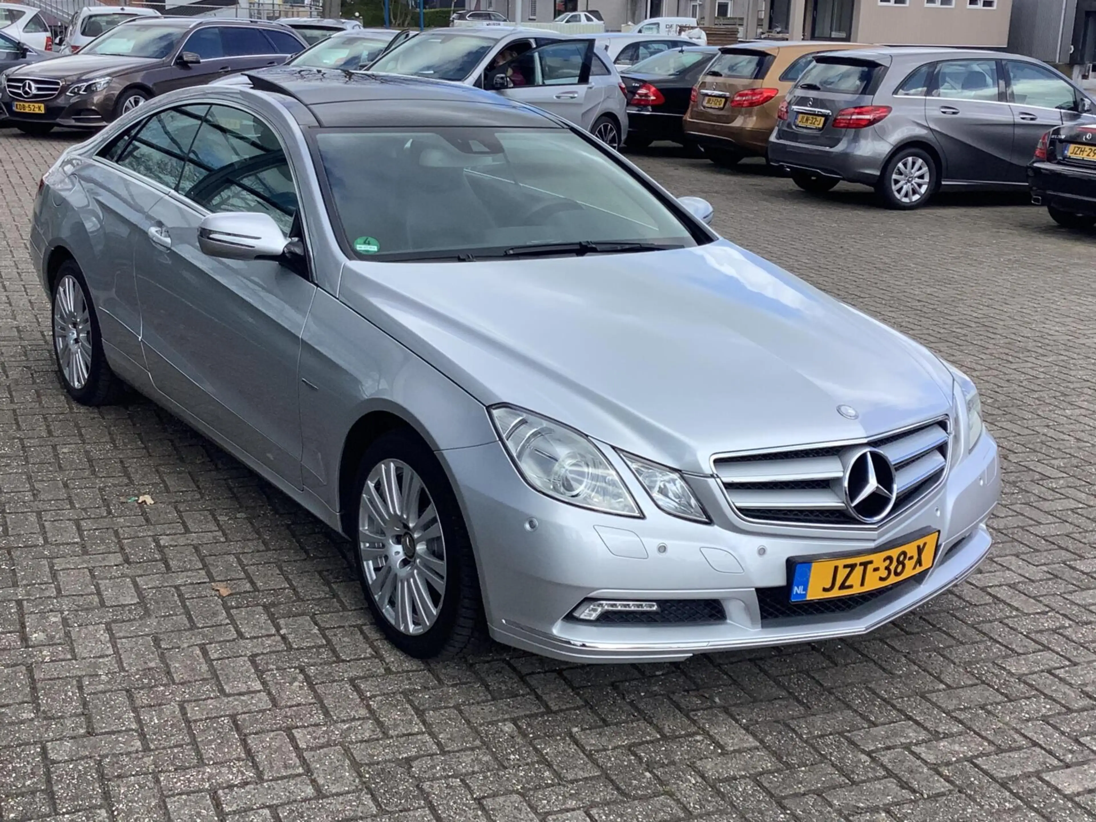 Mercedes-Benz E 250 Coupé CGI Avantgarde automaat Panorama dak, — photo 4