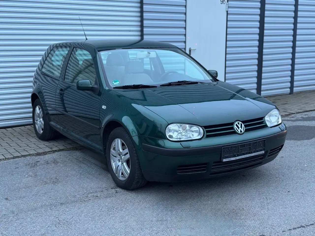 Volkswagen Golf IV 1.6-2.Hand-Sitzheiz-Klima-PDC-TÜV06/27, foto 1