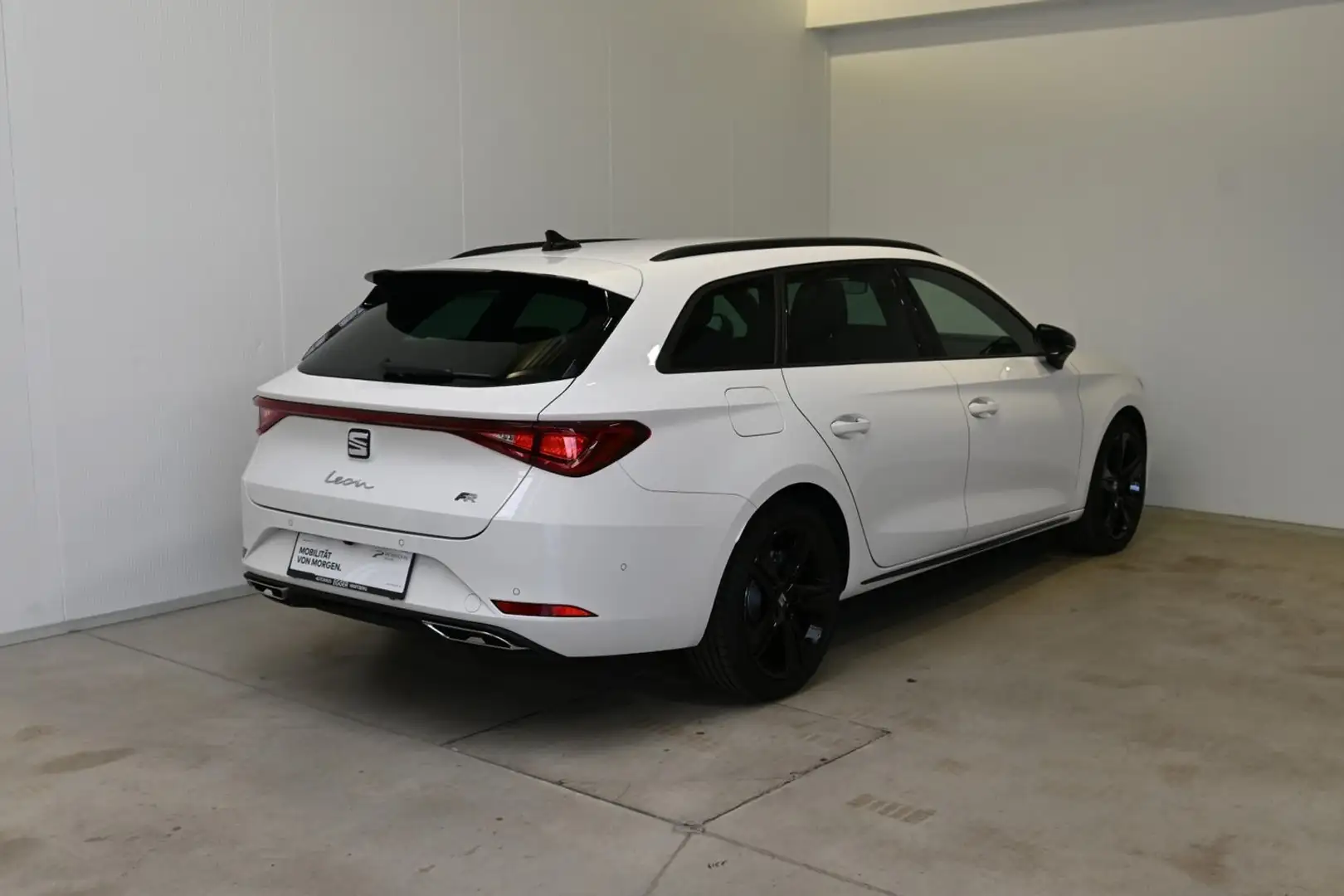SEAT Leon FR 1.5 eTSI DSG 150 PS ACT Blanc - 2