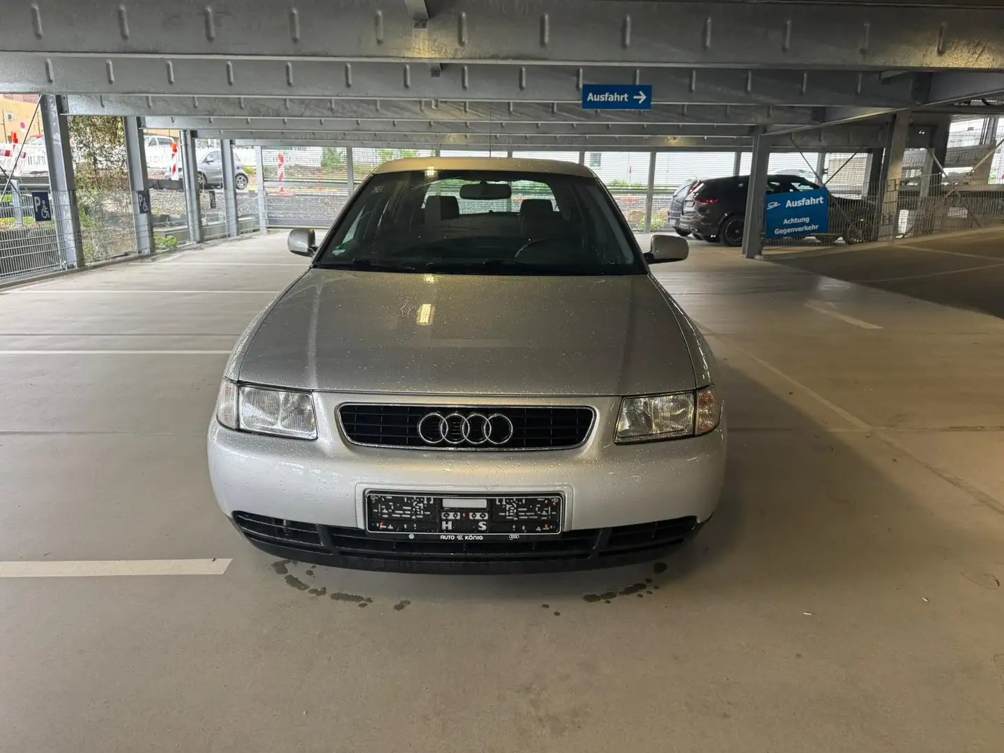 Audi A3 1.6 Ambition Plateado - 1