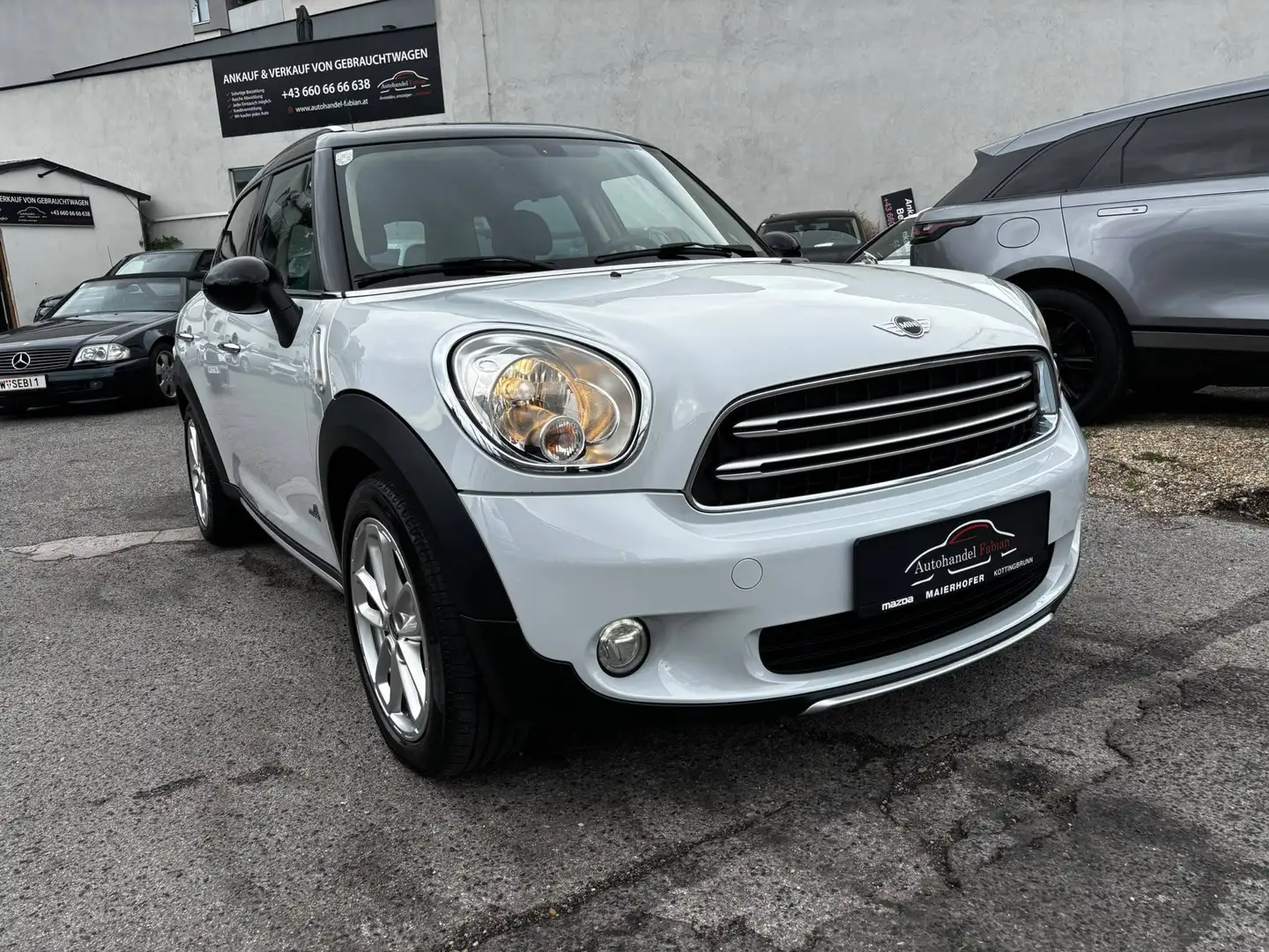 MINI Cooper D Countryman ALL4 Allrad 111PS Pickerl Parkhilfe Sitzheiz Navi Xenon Weiß - 1