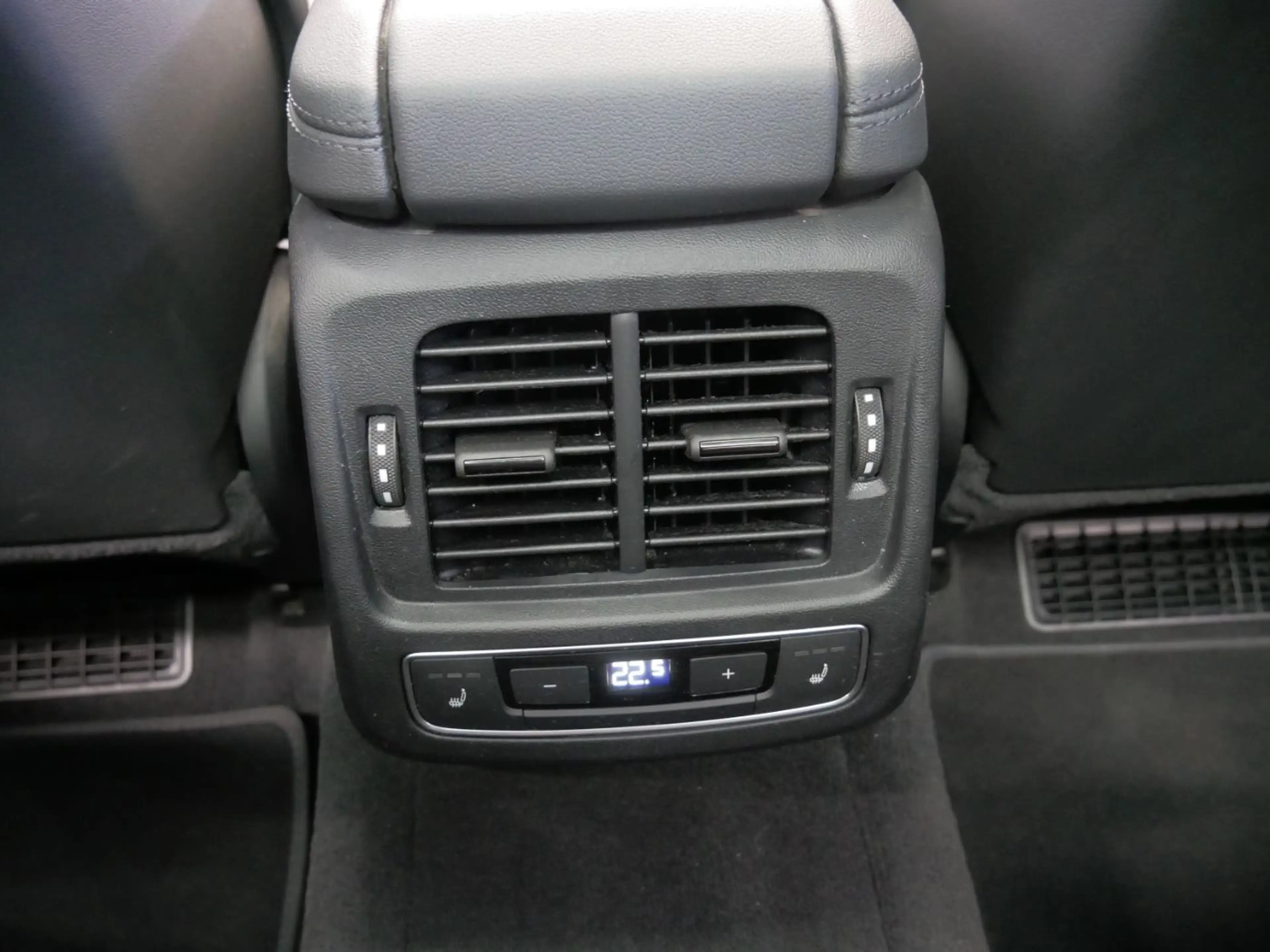 Audi e-tron GT quattro KERAMIK MATRIX HEAD-UP — photo 14