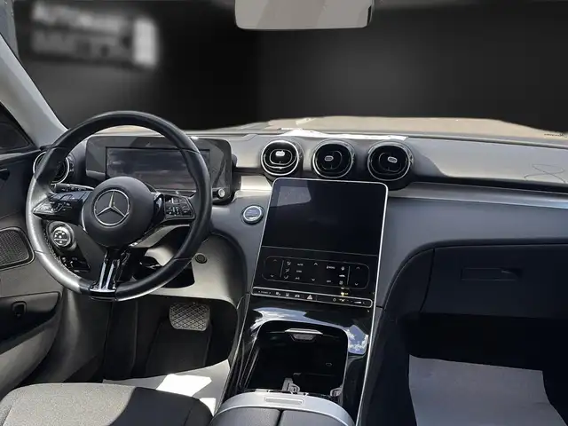 Mercedes-Benz C-Class view 15