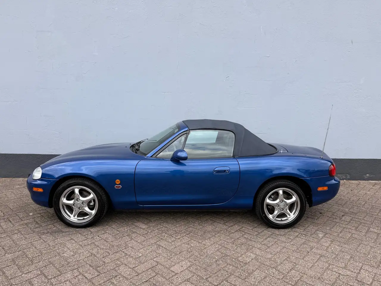Mazda MX-5 1.8i 10th Anniversary - Lederen Interieur, foto 2