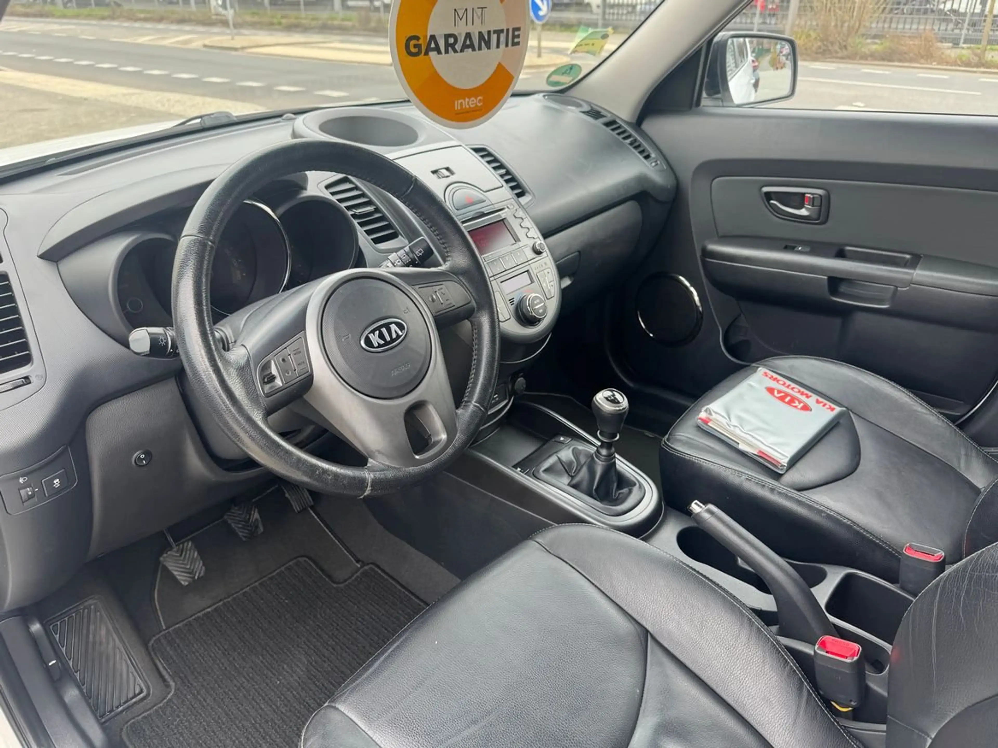 Kia Soul White Collection,Klimaautomatik,Leder,SHZ,PDC — photo 13