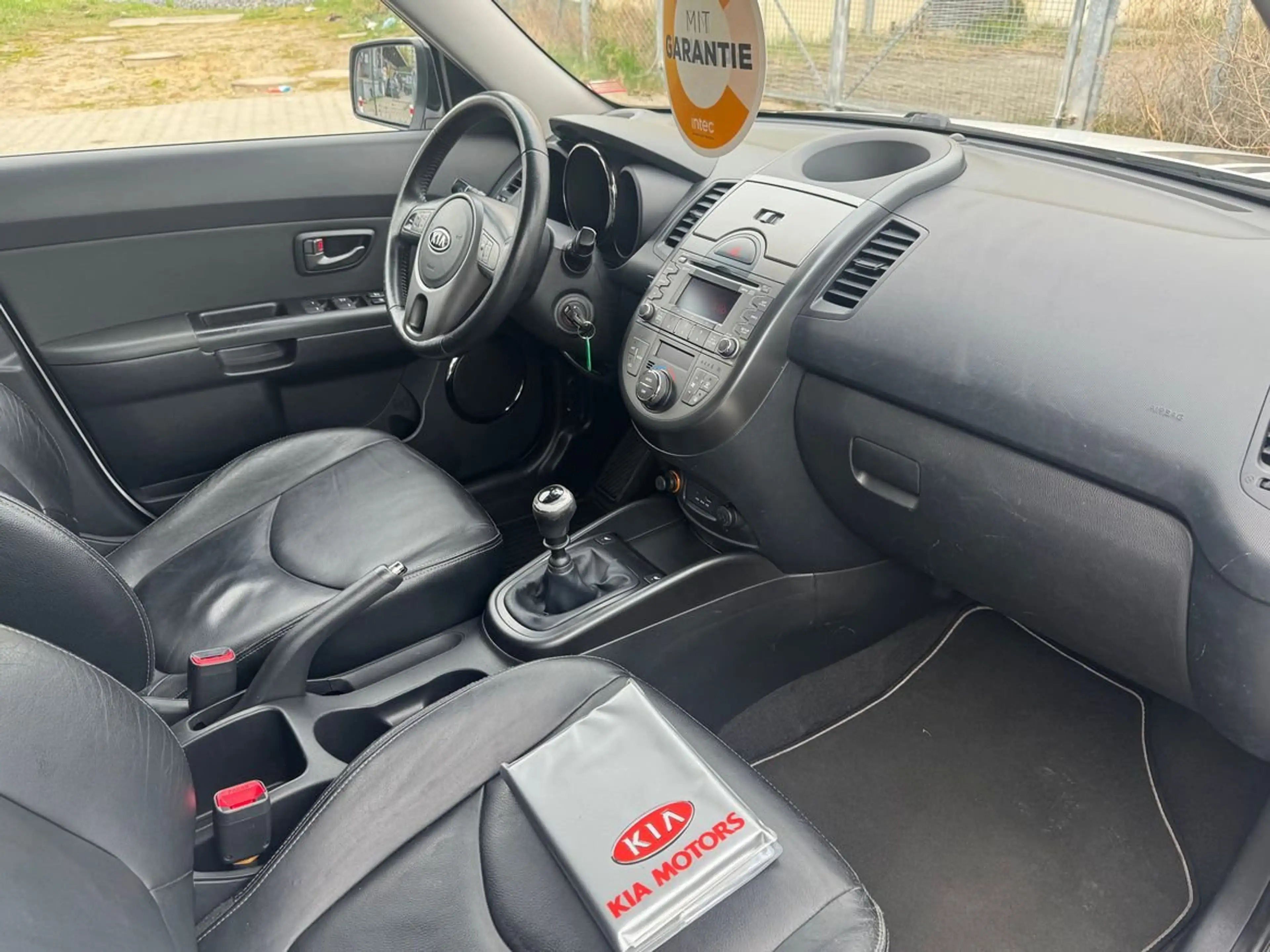Kia Soul White Collection,Klimaautomatik,Leder,SHZ,PDC — photo 14