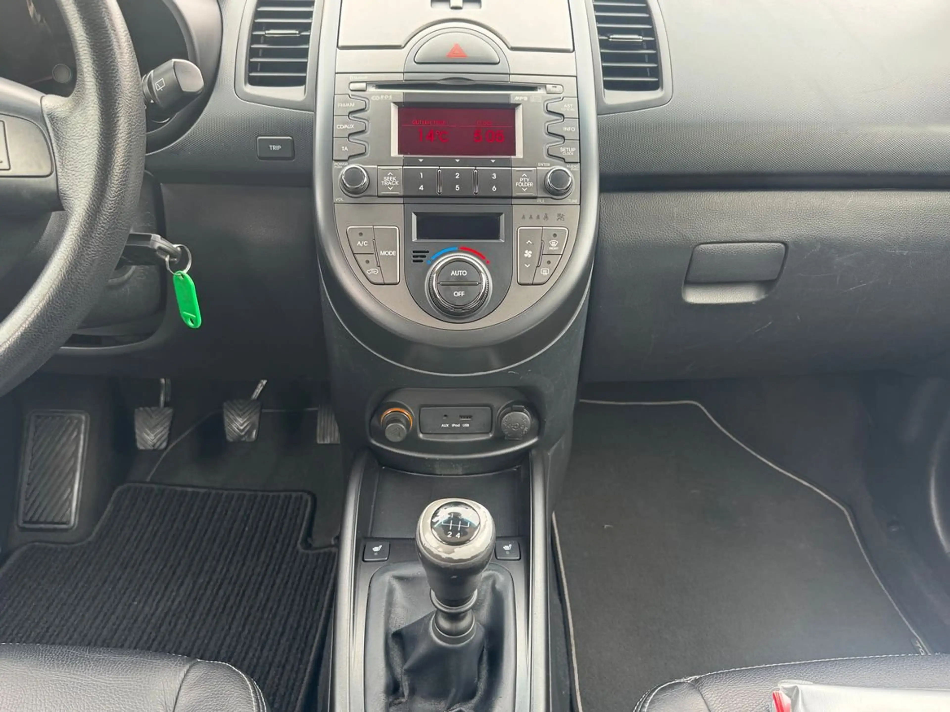 Kia Soul White Collection,Klimaautomatik,Leder,SHZ,PDC — photo 11