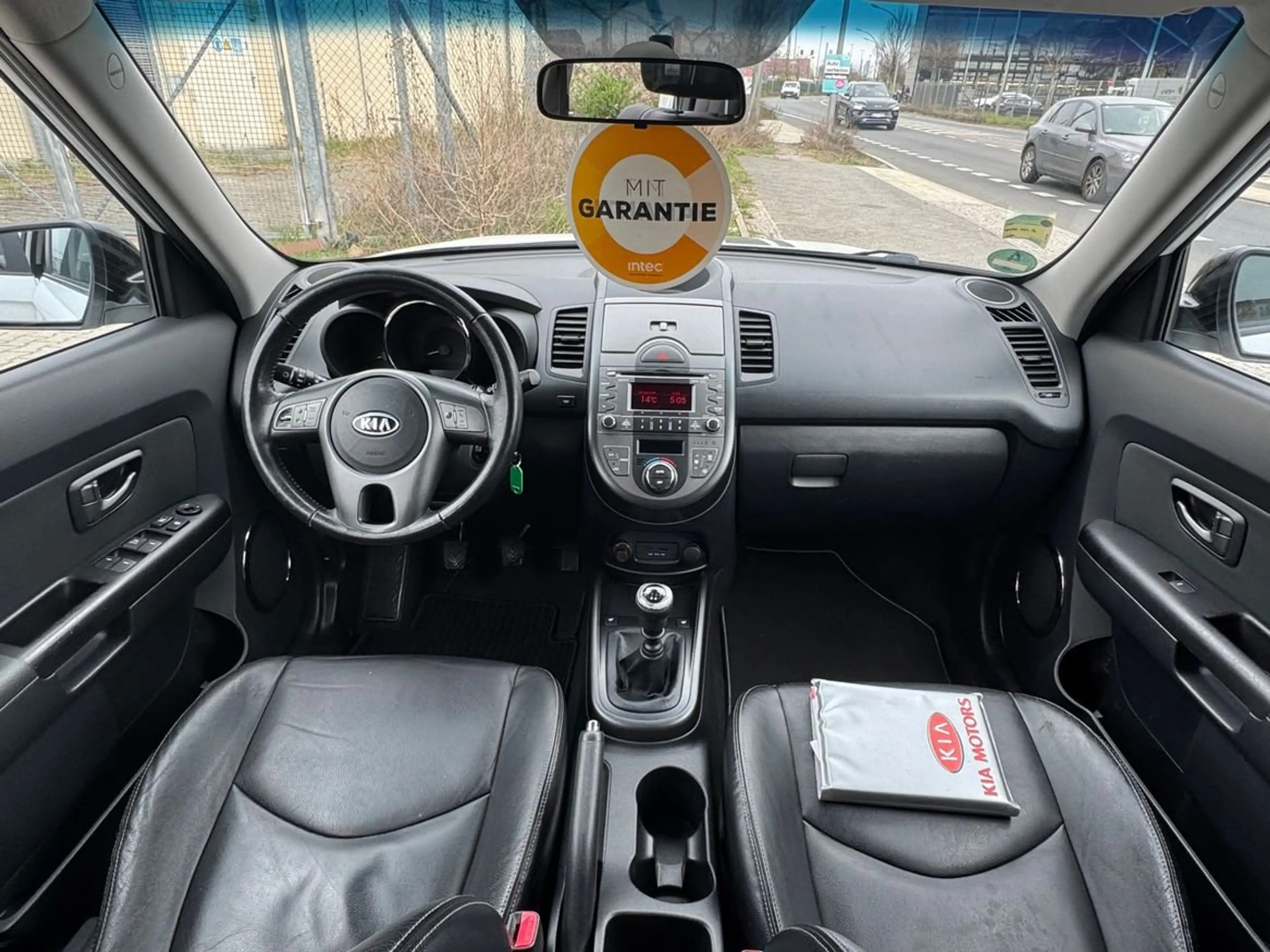 Kia Soul White Collection,Klimaautomatik,Leder,SHZ,PDC — photo 10
