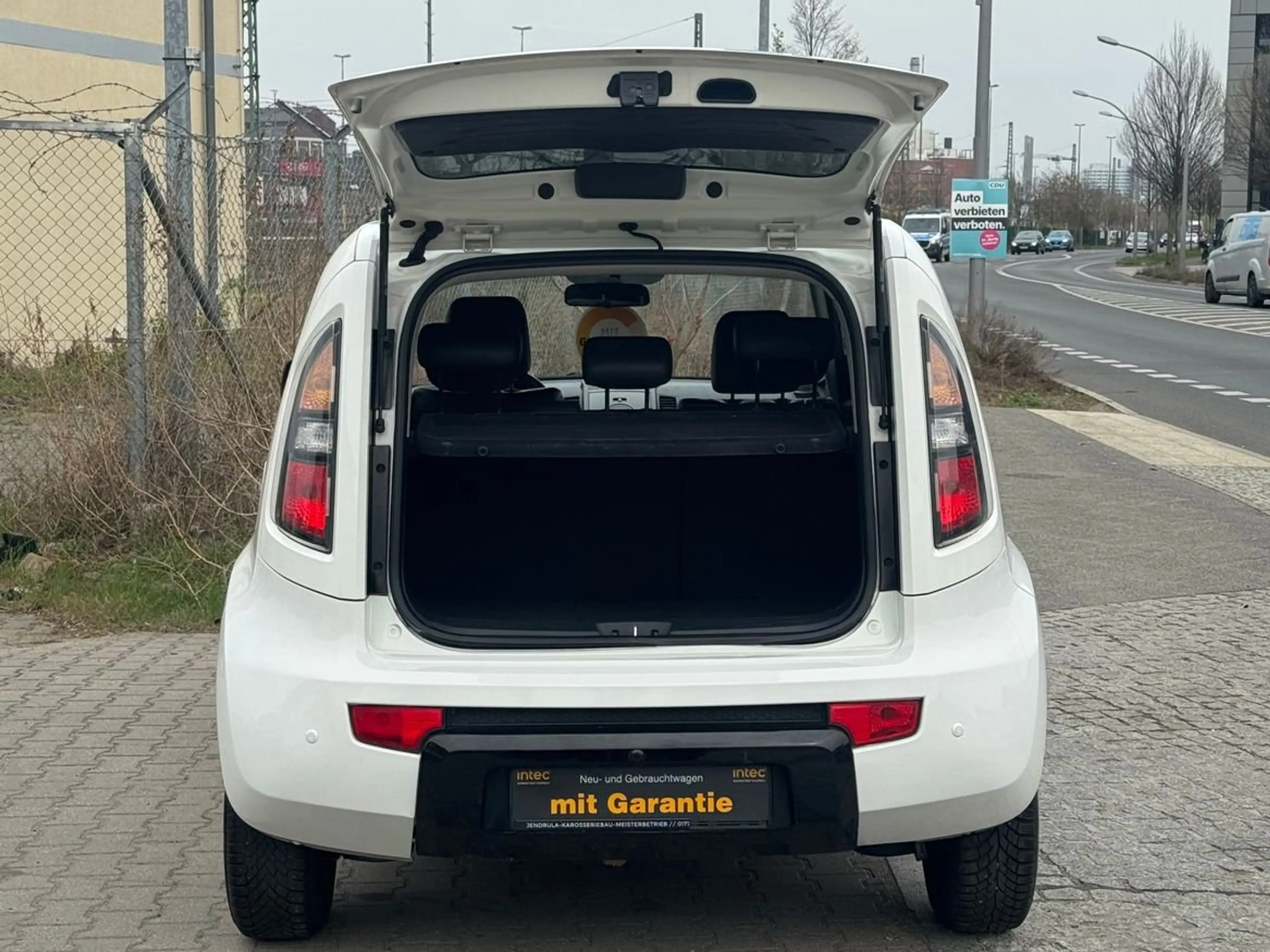 Kia Soul White Collection,Klimaautomatik,Leder,SHZ,PDC — photo 9