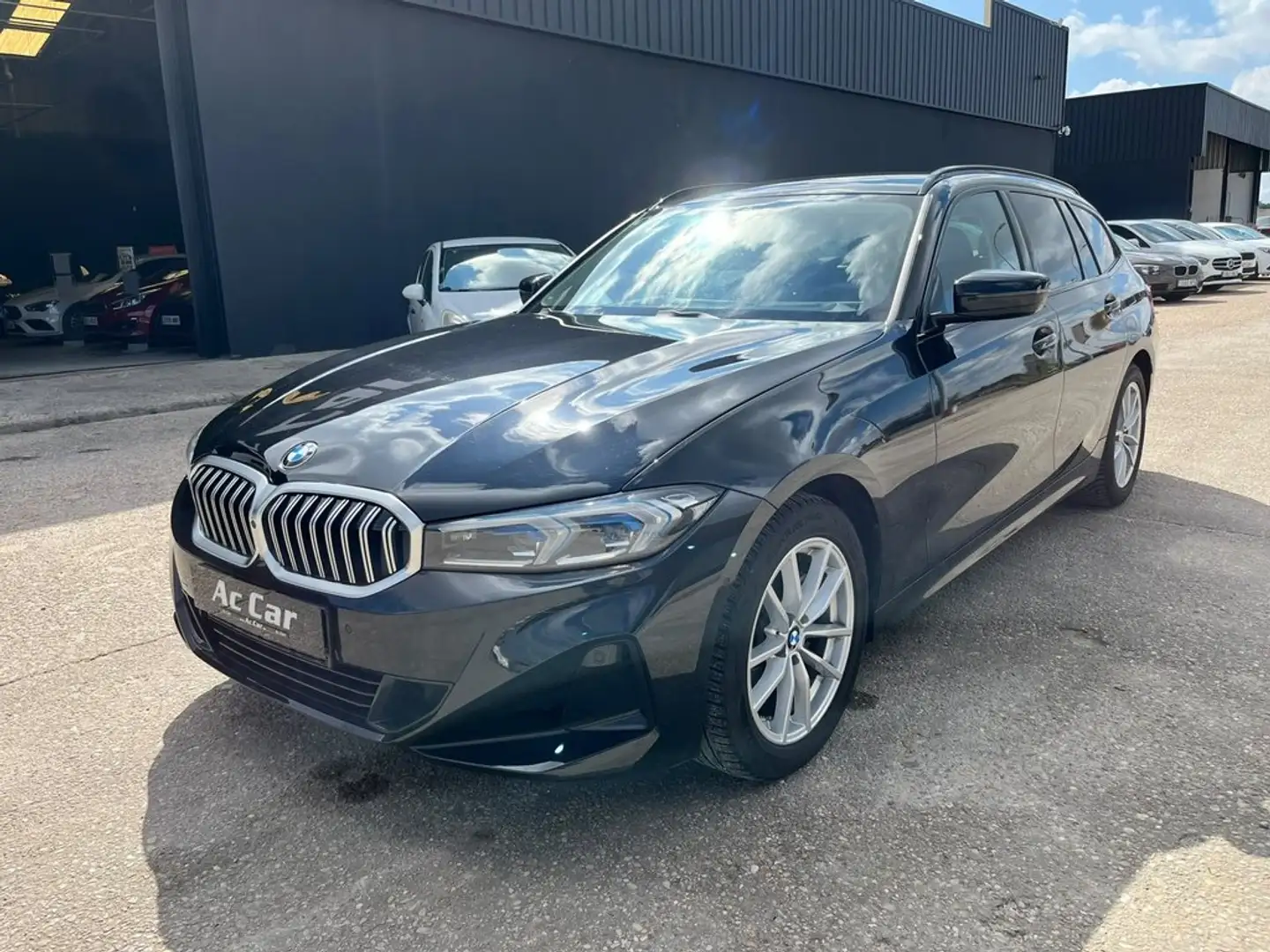 BMW 320 320iA Touring Negro - 2