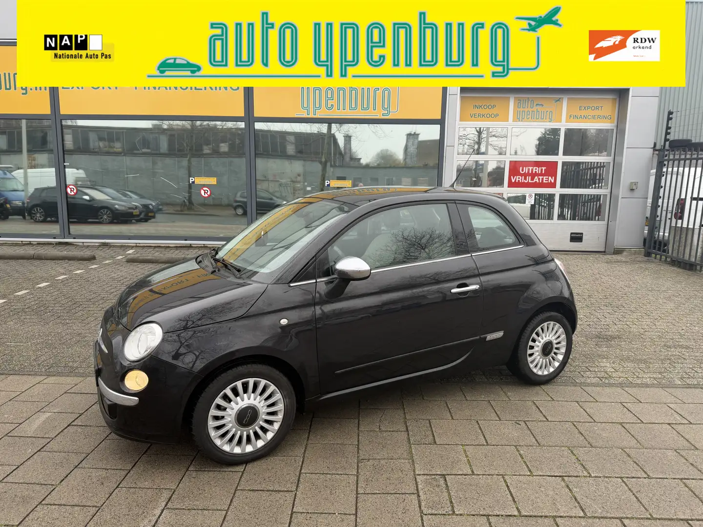 Fiat 500 1.2 Lounge Automaat * 127.917 Km * Panoramadak * A Schwarz - 1