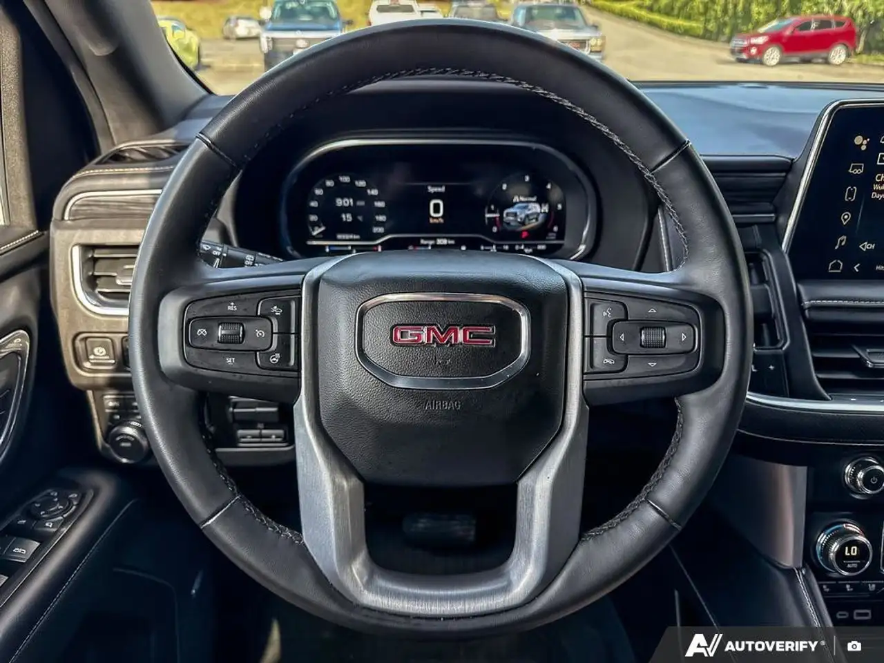 GMC Yukon снимка GMC Yukon