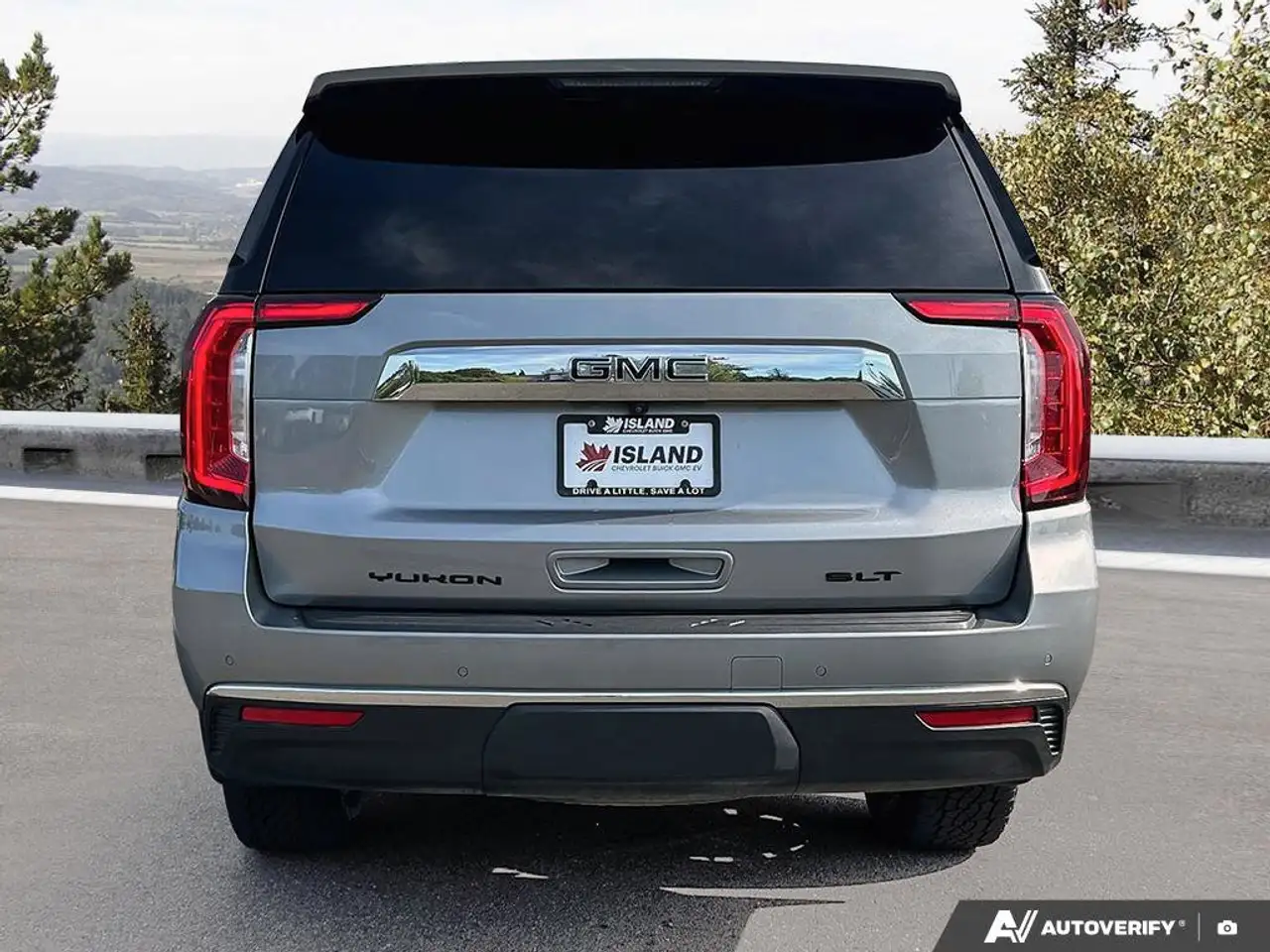 GMC Yukon снимка GMC Yukon