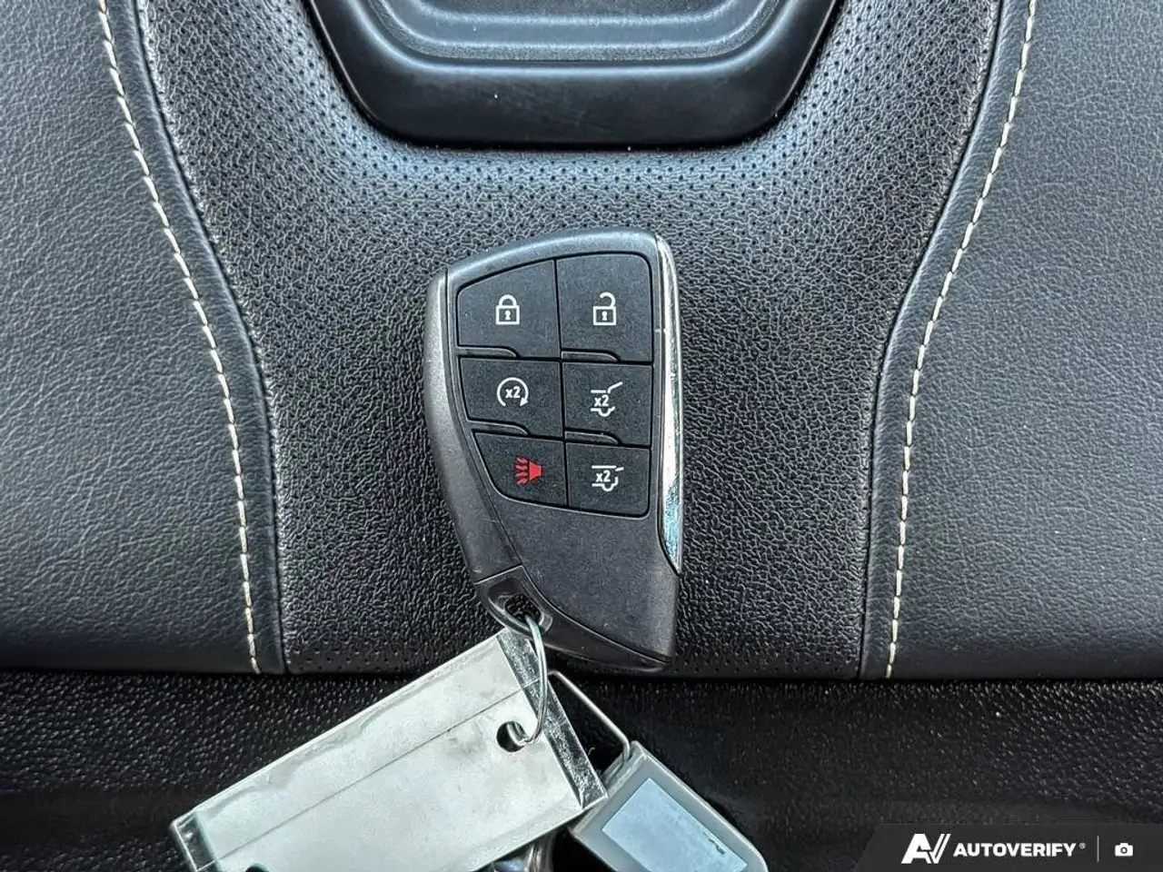 GMC Yukon снимка GMC Yukon