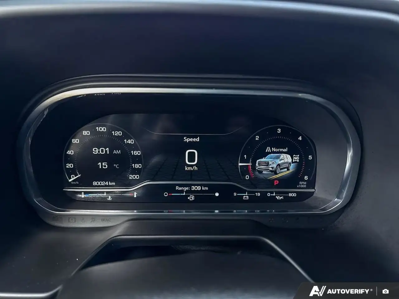 GMC Yukon снимка GMC Yukon
