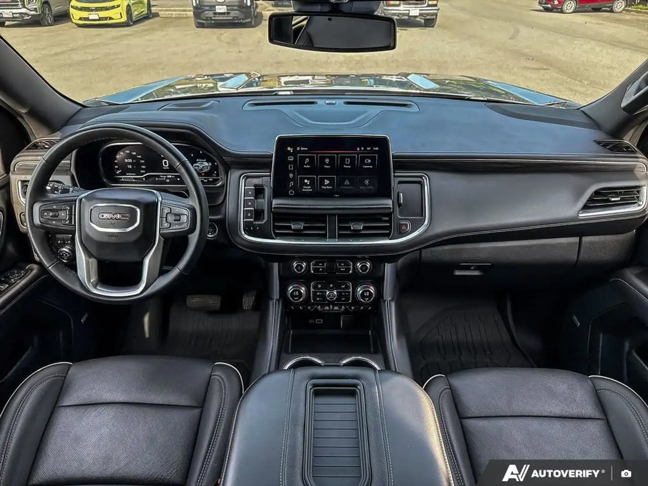 GMC Yukon снимка GMC Yukon
