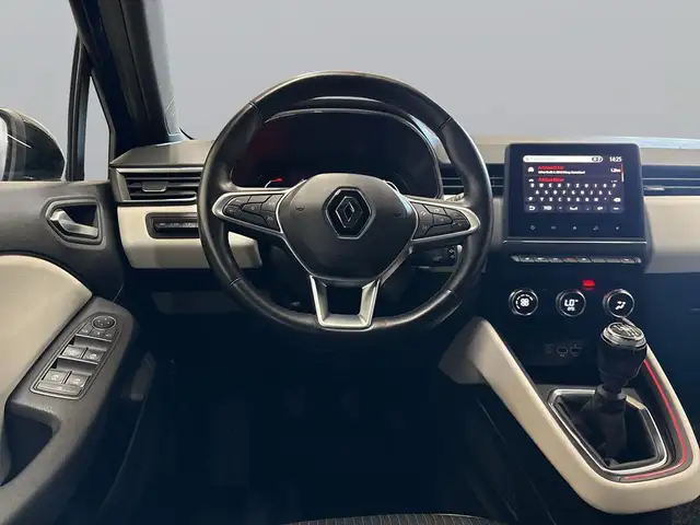 Renault Clio view 15