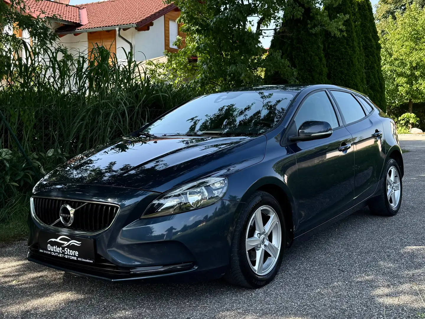 Volvo V40 Momentum*2.Besitz*Navi*Keyless*Tempomat*Bestpreis* Blau - 1