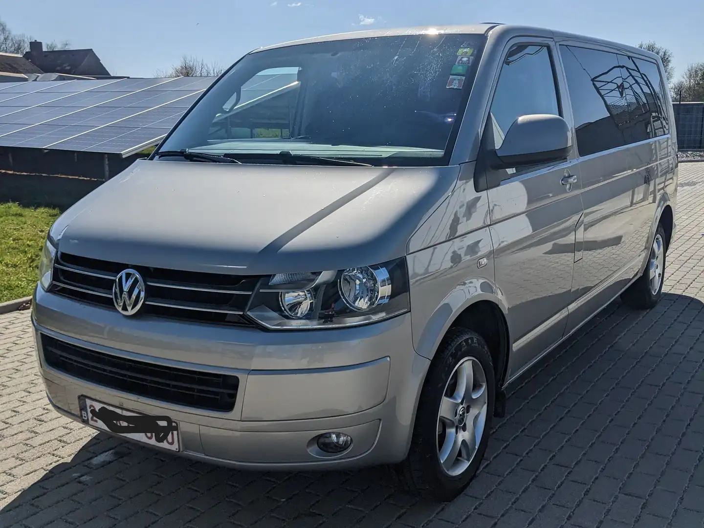 Volkswagen T5 Caravelle 2.0 TDi Comfortline Stříbrná - 1