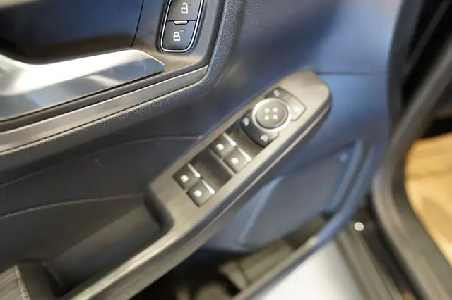 Ford Kuga view 15