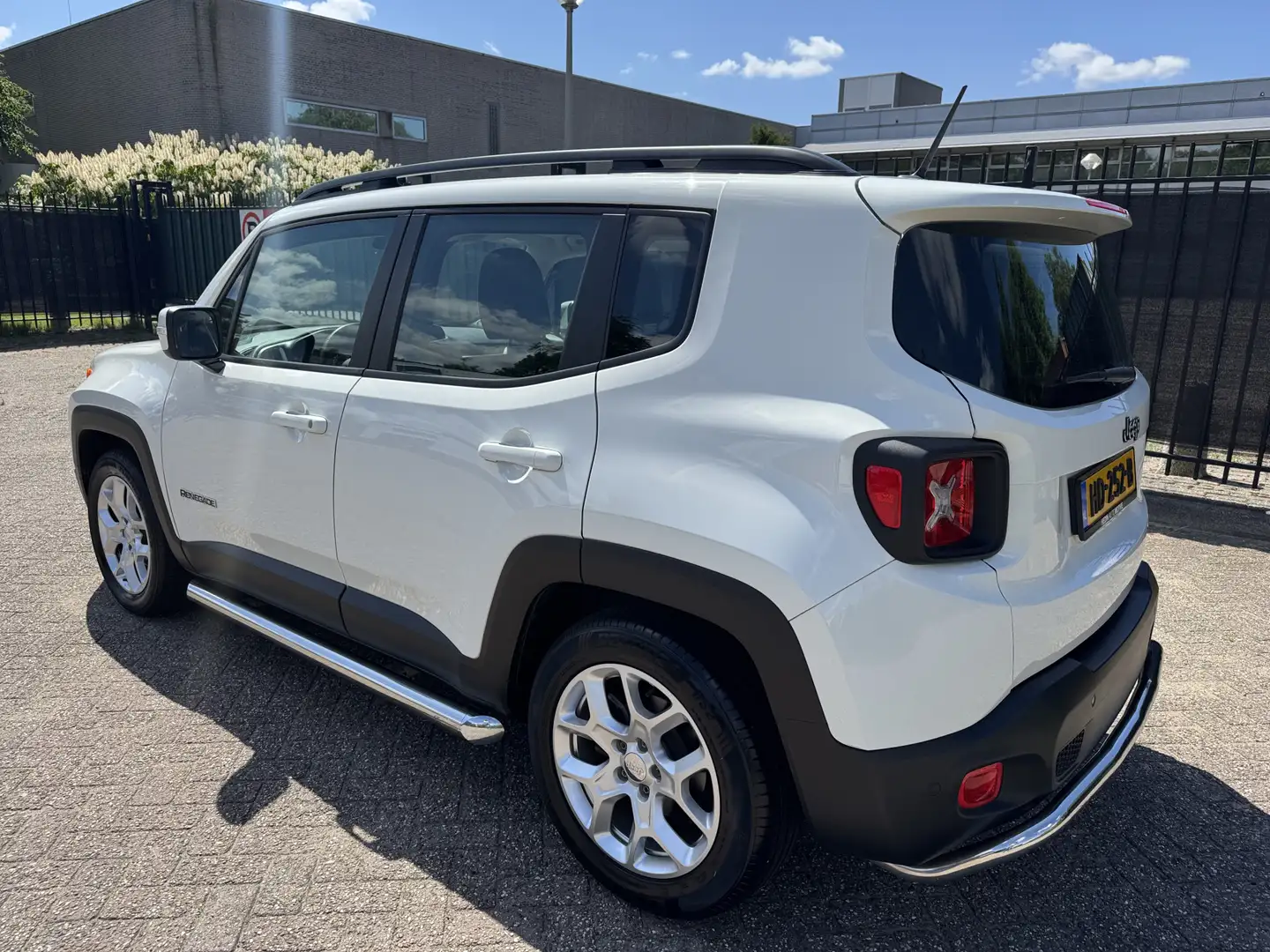 Jeep Renegade 1.4 141 PK Automaat MultiAir Longitude 1e Eigenaar Wit - 2
